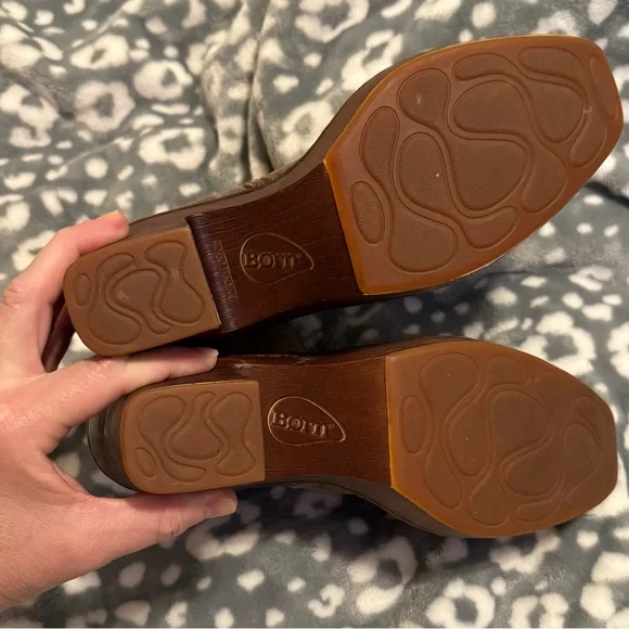 Born Hailey Platform Ankle Boots Like New - Picture 6 of 11